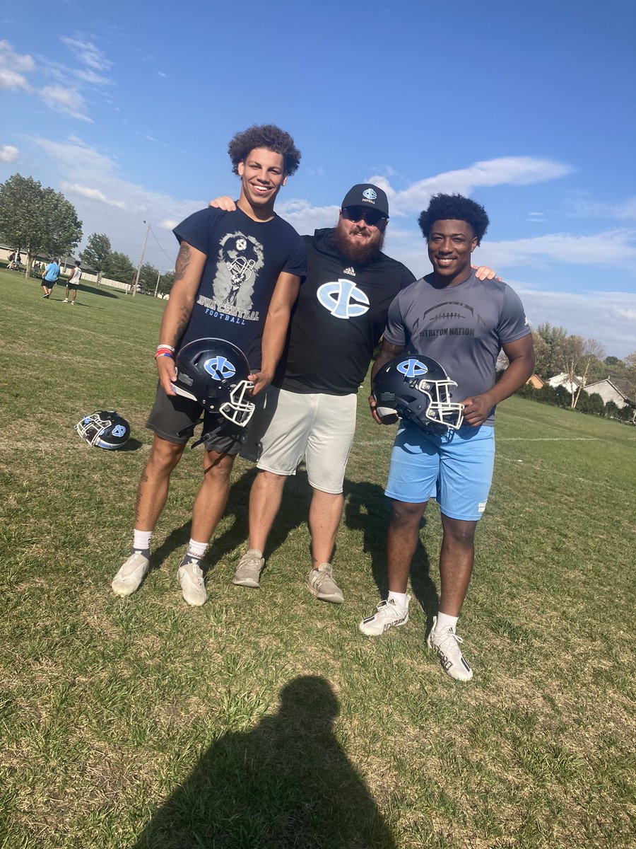 Weekly awards for the <a href="/TritonNation/">Iowa Central Football</a> running backs🔱

Academic Performance of the Week: <a href="/cayne_smith/">Cayne Smith</a> 

Tough Guy of the Week: @wally2fye 

Looking forward to tomorrow’s home game #TheRBMafia