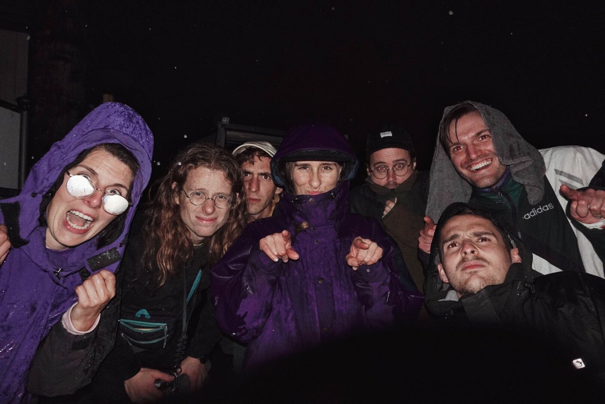 blackseadahu's tweet photo. St. Gallen ❤️
Siiiingin’ in the raaain 😂 we’re on our way home, drenched and tired but happy, thank you so much!
#blackseadahu #stgallen #weihernopenair https://t.co/QPxoPzWwkL