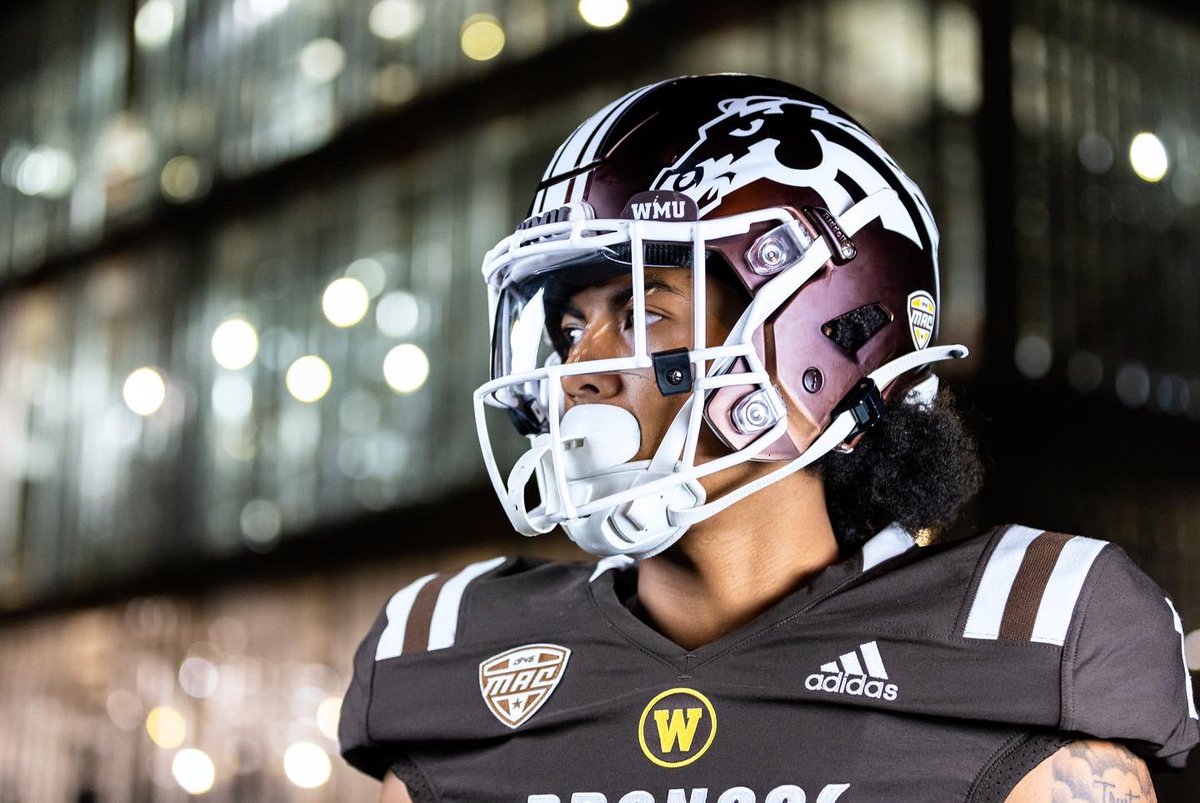 WMU_Football's tweet photo. Back home in brown. 

#LetsRide | #PackForPitt https://t.co/RwWgEbUzMA