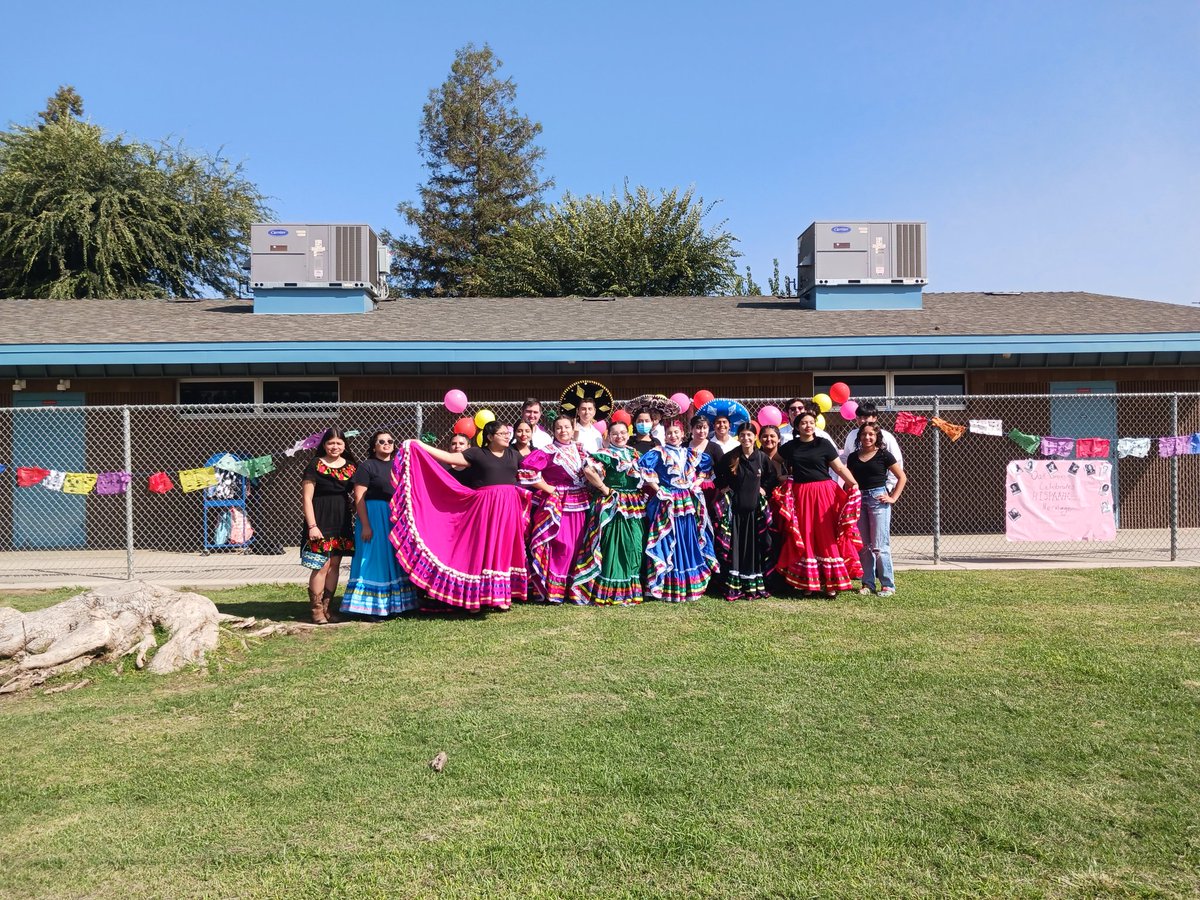 A huge thank you to SCHS folkloric dancers...amazing job performing at Oak Grove!! #og #bsd