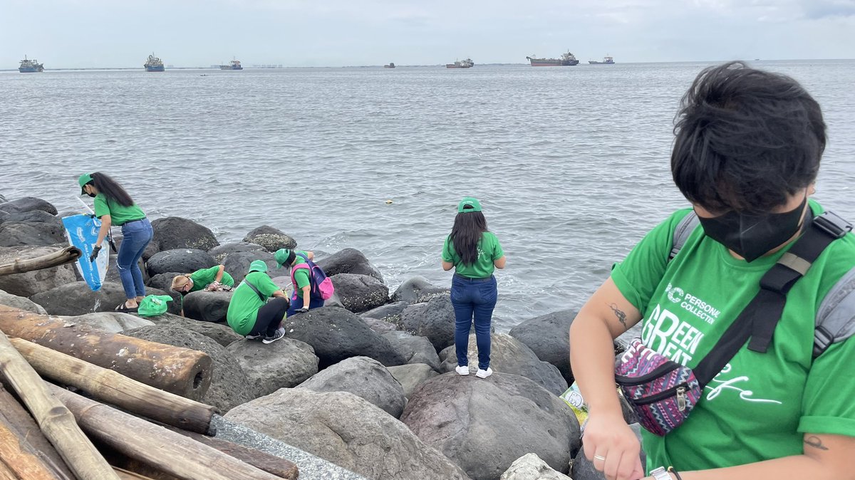 GMA News on Twitter "RT cedric_castillo LOOK Volunteers gather in a