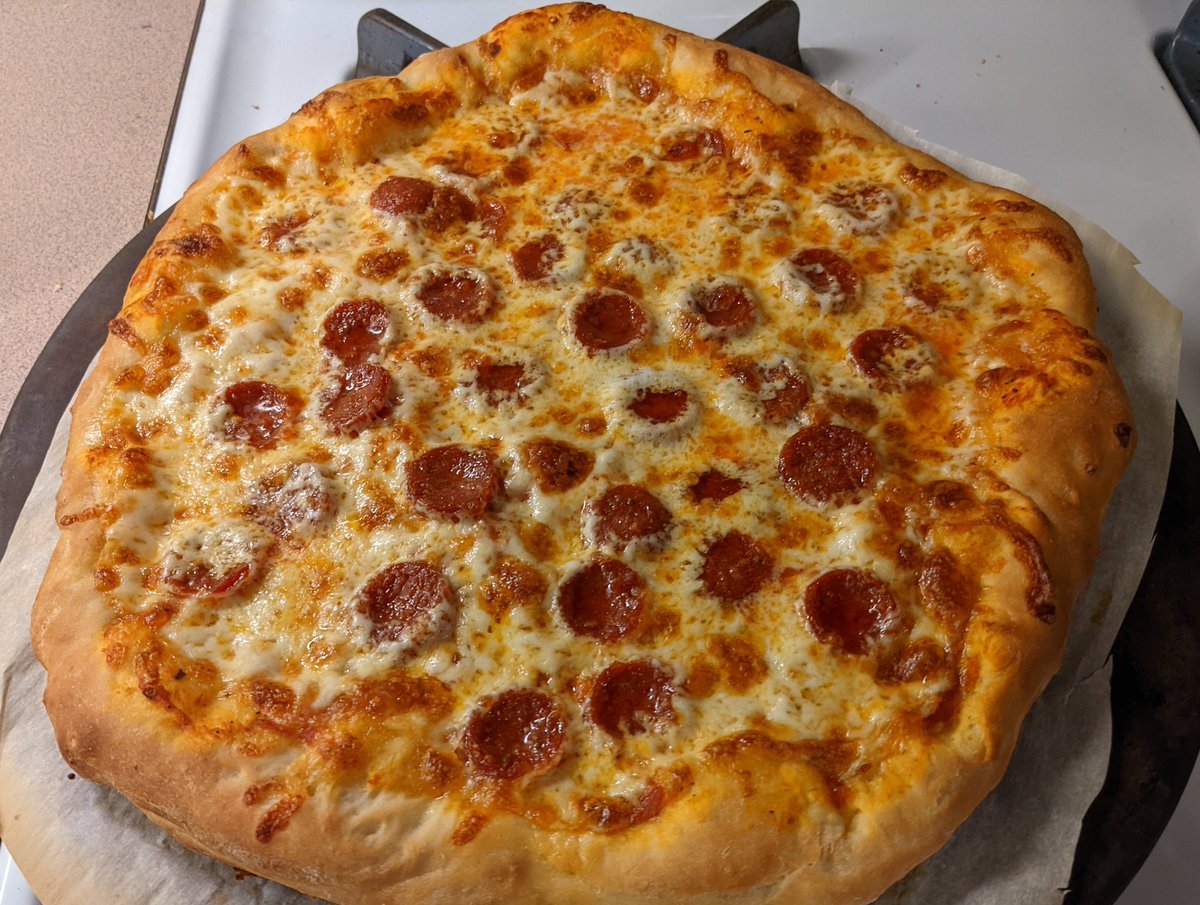 hugs's tweet photo. Sorry, Al!
#NoSlices https://t.co/W7CiIUD6DG