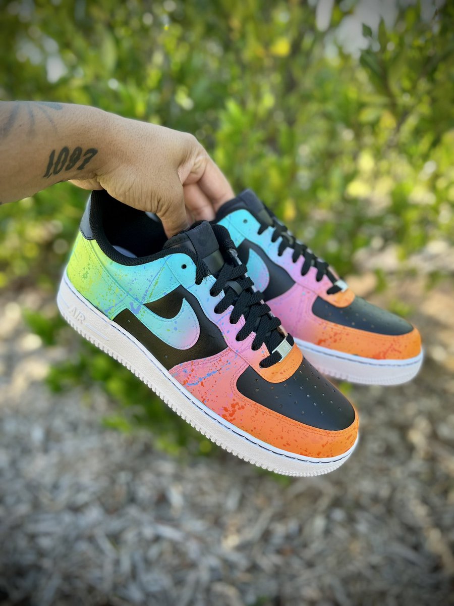 cleankickss's tweet photo. Hues 🟢🔵🟣🟠 https://t.co/f2WNLDTvEK