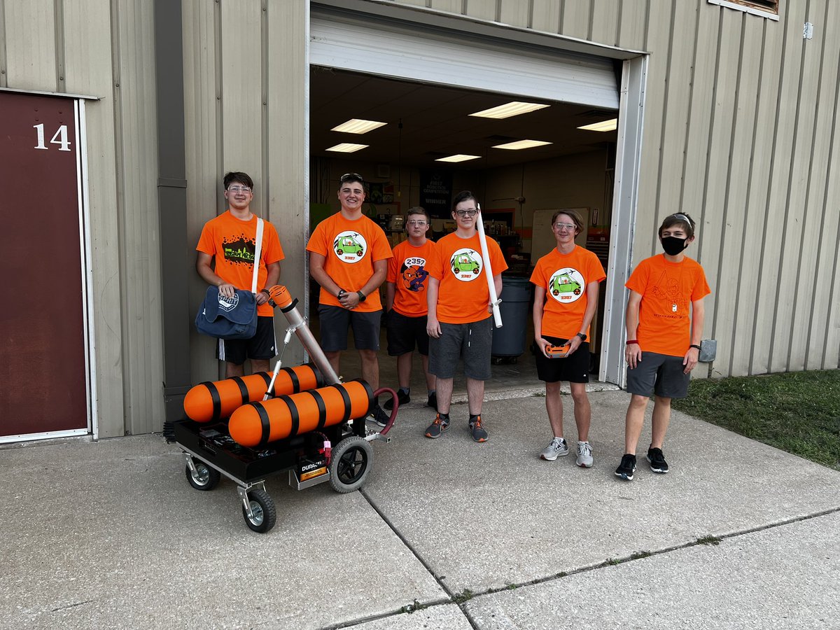 frc2357's tweet photo. All set up for our T-shirt cannon robot v2.0 debut at the homecoming game at @RayPec ! Thanks for the t-shirts, @RayPecBooster ! https://t.co/HbcpeVNcnx