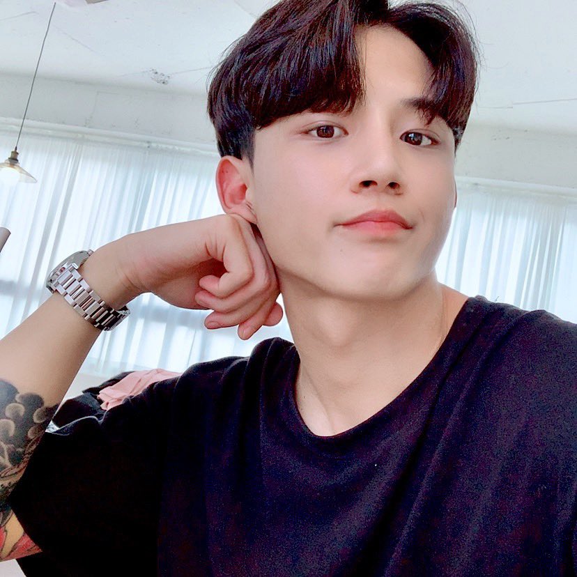9ddol2's tweet photo. #구미 아~ 심심하다~ #섹트 인척하는 #일상트 #트친 #디엠 환영임 https://t.co/XhGvZ0Rqa7