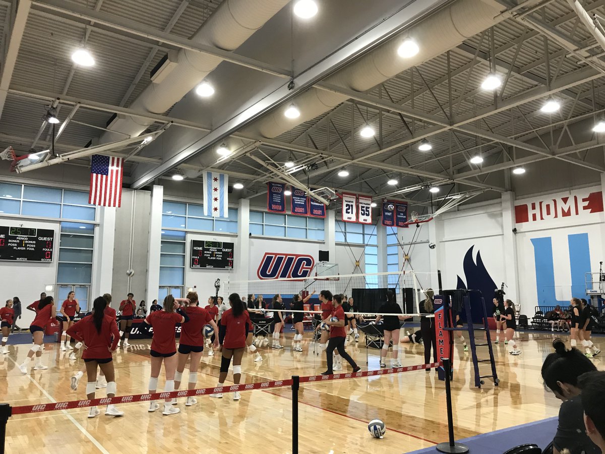 CharlesHwang20's tweet photo. #LUCWVB https://t.co/icfXUcUCCr