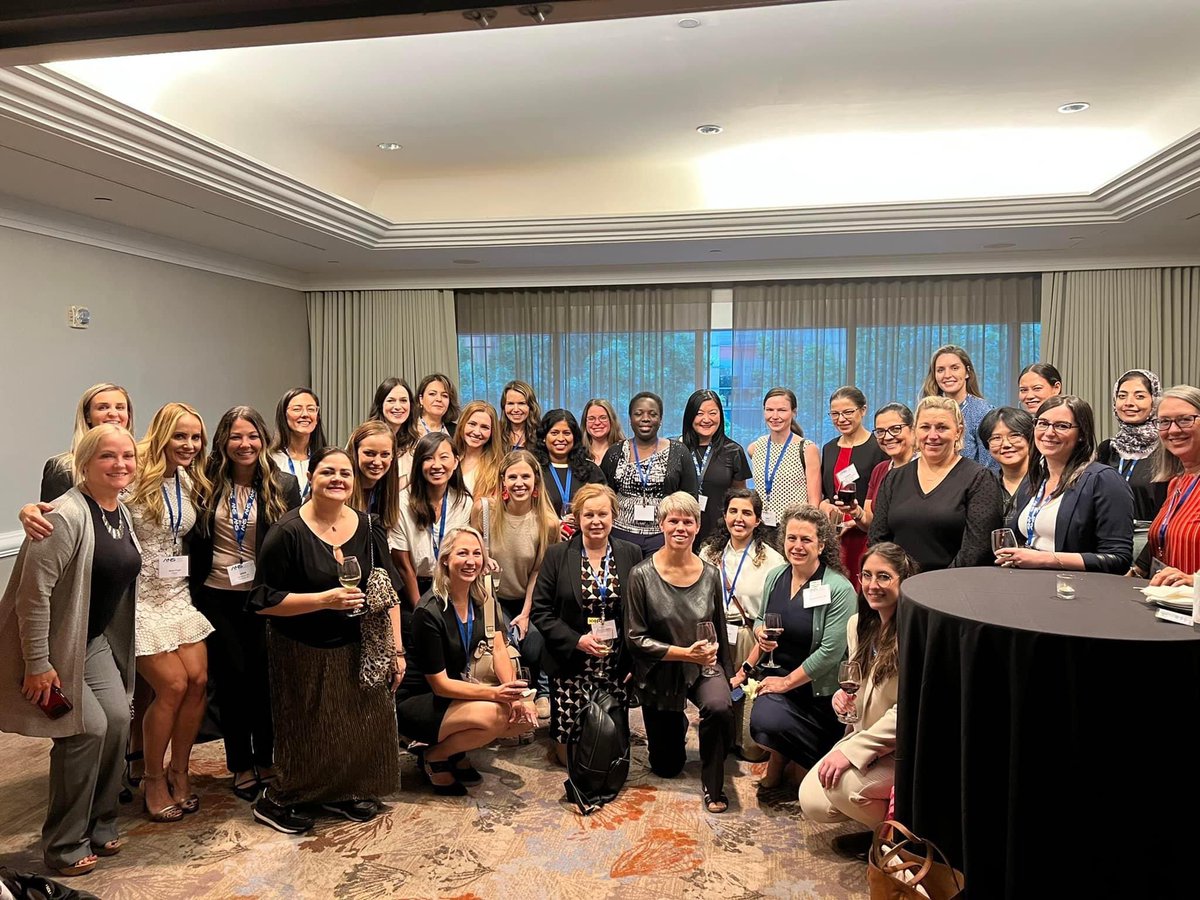 LactatedRingers's tweet photo. Had a great time at #AHS22! Learned a lot and met some great people, especially women surgeons! Cant wait to see what next year brings @AmericanHernia 😊 https://t.co/YGJut5M8yA