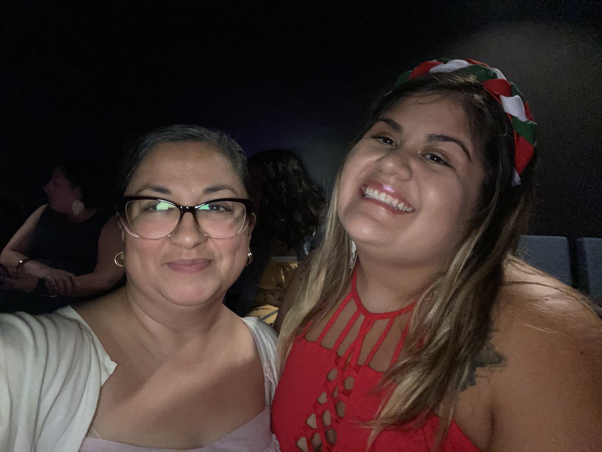 AshfordES_Wrap's tweet image. Supporting each other in and outside of campus. We’re so proud of you Karina!! @DailyWraparound