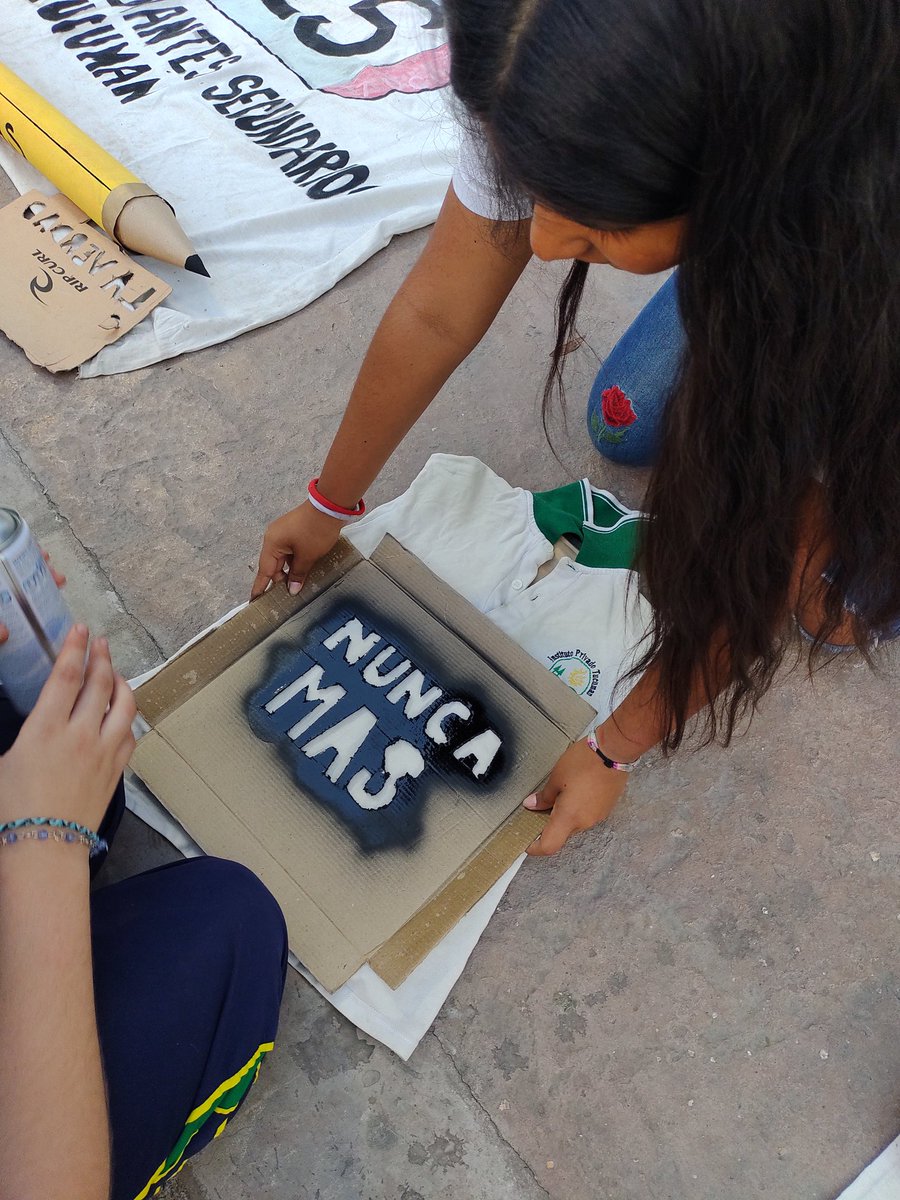 Emotivo acto convocado por la UES Tucumán bajo la consigna "Los sueños no se proscriben" a 46 años de La Noche de los Lápices. #Presentes
