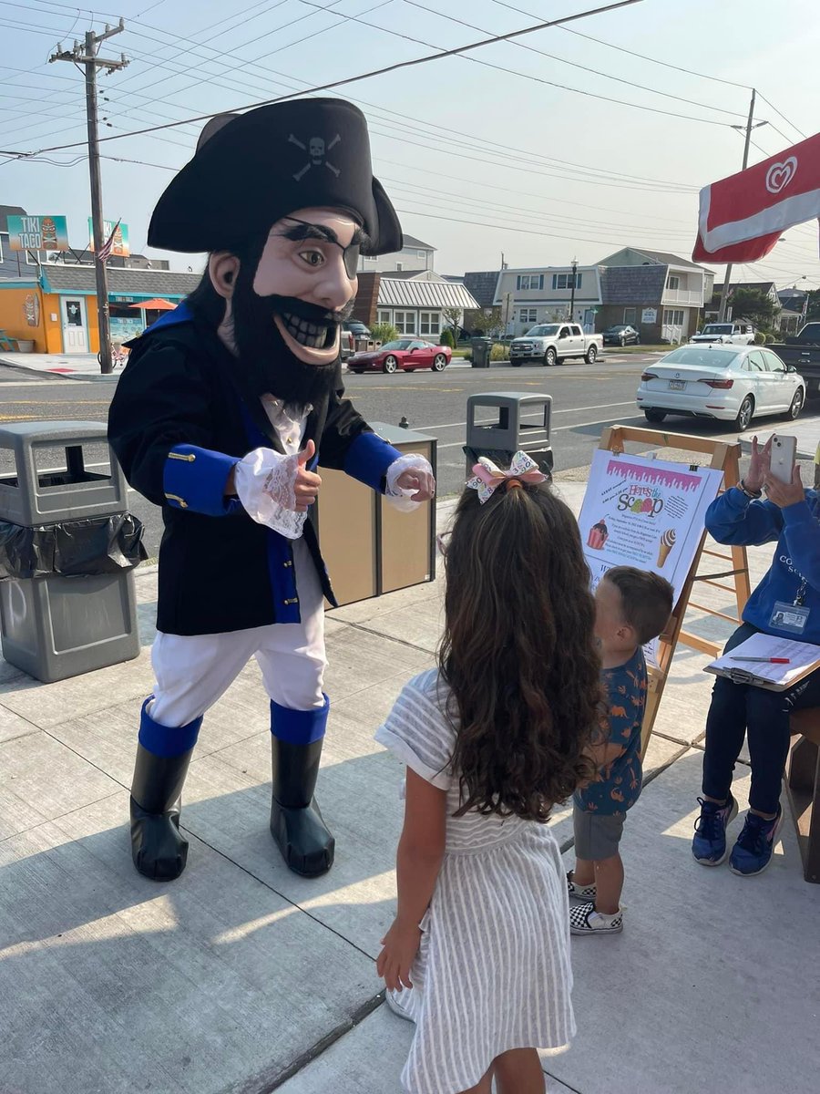 GlennGRobbins's tweet photo. Friday night fun! First PTA fundraiser was a success, our awesome staff provided scoops of 🍦 and Bucky was once again a hit with our scholars and families. Another positive is the suit is also a quick way to lose weight🤣 #BrigStrong #commUNITY #kidsdeserveit #allpartofthejob https://t.co/OQoeK5aNPr