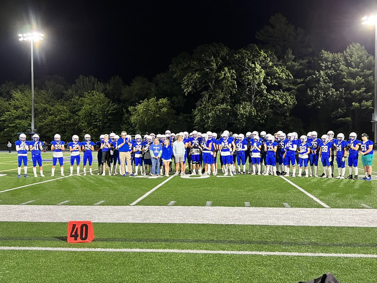 RChan_mariner's tweet photo. Scituate football presents a donation to the Coach Ken Kelly Memorial Scholarship fund at halftime. Coach Kelly passed away in May and many of the players had played for Coach Kelly in the Sci-Coh program @SCICOH @ScitAthletics @sailorfootball @DavidWolcott1 @ChrisMcDaniel88 https://t.co/vuNeAxABfc