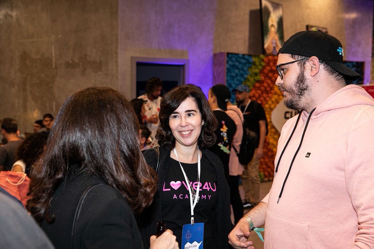 Ethereum_Brasil's tweet image. No #EthereumSP tivemos conhecimento, network e também diversão!

Foram vários momentos incríveis de troca, alegria, comida e até música 😎

Por aqui estamos com saudade, e vocês?