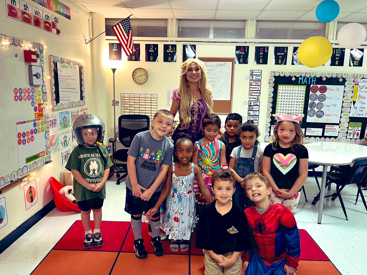 Today was our noun fashion show! We let our students vote on what they wanted their teachers to wear…puppy and a princess! <a href="/MilamBengals/">Ben Milam Elementary</a> <a href="/akin_laura/">Laura Akin</a>
