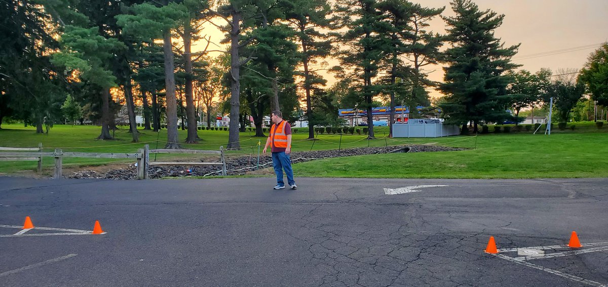 We had an EXCELLENT turnout of HGP dads to help with parking and drop off for tonight's school mixer.  Thanks Gentlemen!