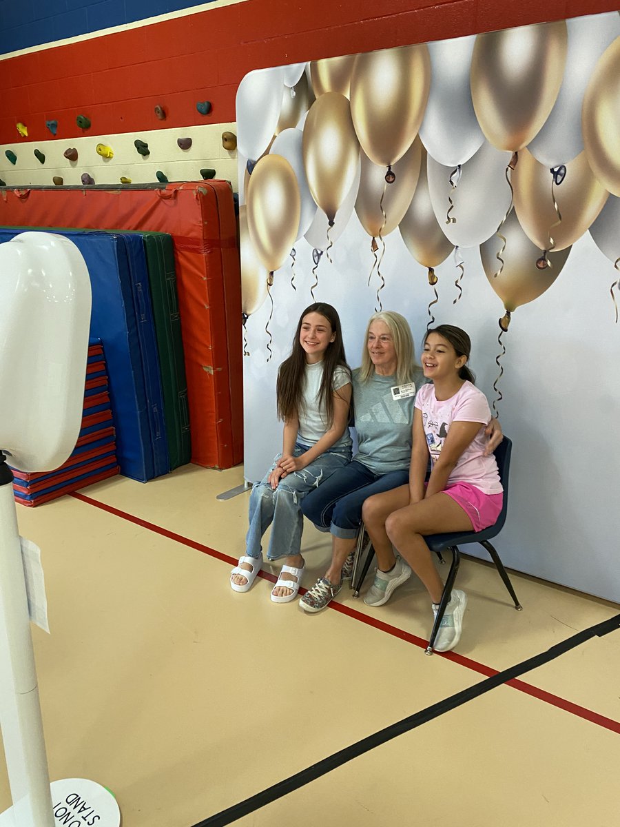Spring Valley Elem tweet media