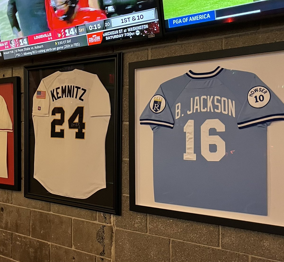 Here at the Pumphouse for my wife’s 40 year high school reunion get-together. Not enough beer. <a href="/BrentKemnitz/">Brent Kemnitz</a> <a href="/BoJackson/">Bo Jackson</a>