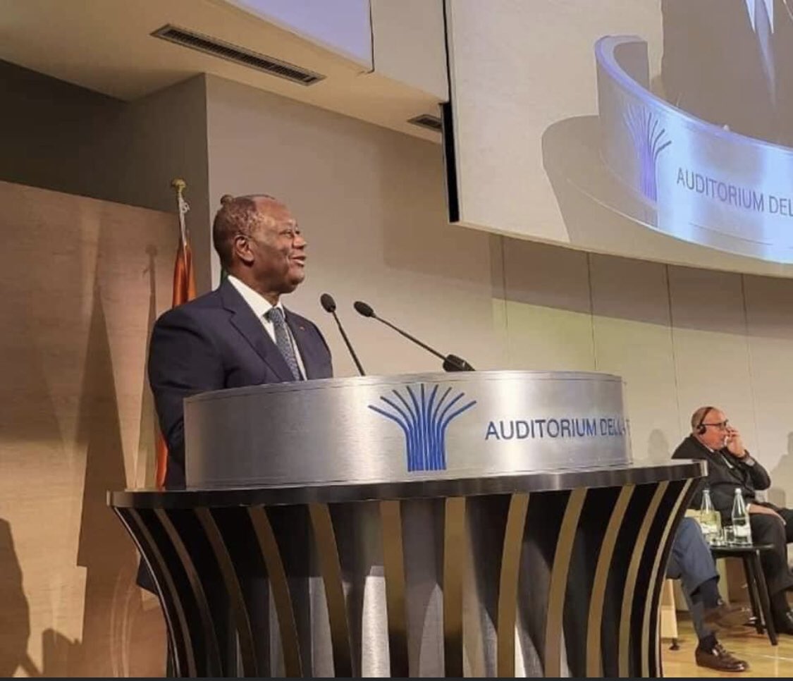 FRemarck13's tweet photo. #Rencontre Promotionnelle #CIV225 -#Italie à #Rome.Des messages forts du Pr, S.E.M @AOuattara_PRCI et une invitation à l'investissement en 🇨🇮.
@Kandiacamara_Of @Bruno_N_Kone
et des acteurs du secteur de la #Culture #CIV225
@Pathe_O @rogerbango
#Economieculturelle
#MINCF_CIV https://t.co/Jx1TVp86Mg