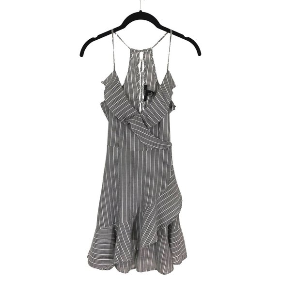 GanMuimono's tweet photo. So good I had to share! Check out all the items I'm loving on @Poshmarkapp #poshmark #fashion #style #shopmycloset #dreampairs #handmade #forever21: https://t.co/4XR1tNCl0J https://t.co/Pqy2upRUJ1