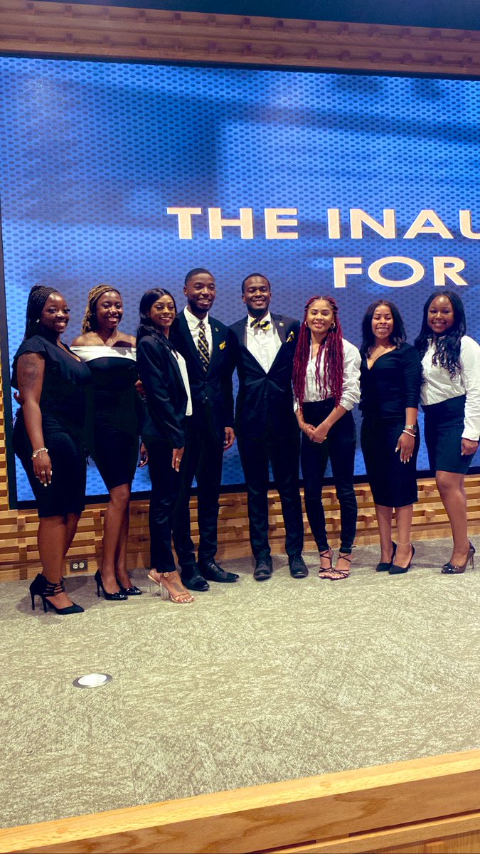 iamk_williams's tweet photo. Yesterday &amp; Today, meant the world n then some . I am pleased and oh so humble to call myself the Student Government Association: Senior Class President ‘22-‘23 👔🐯

To my cabinet, the time is now &amp; together we’ll accomplish so much, Now we crank it up a notch #GramFam23 😈🤞🏾. https://t.co/qogkoP027q