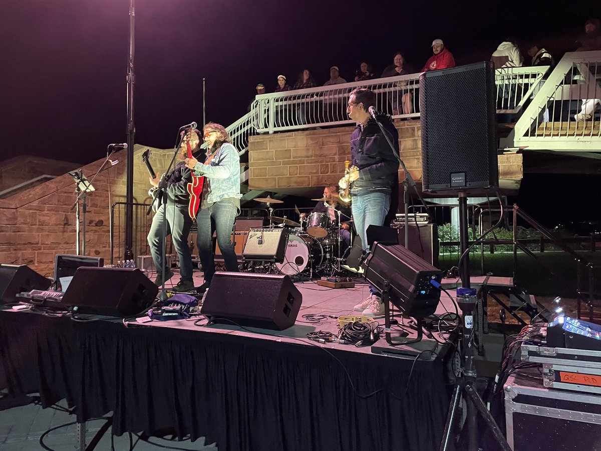 timrs2001's tweet photo. Another of @THTMBand at Harvest @Harvest_Canada https://t.co/Cef1np7Gbt