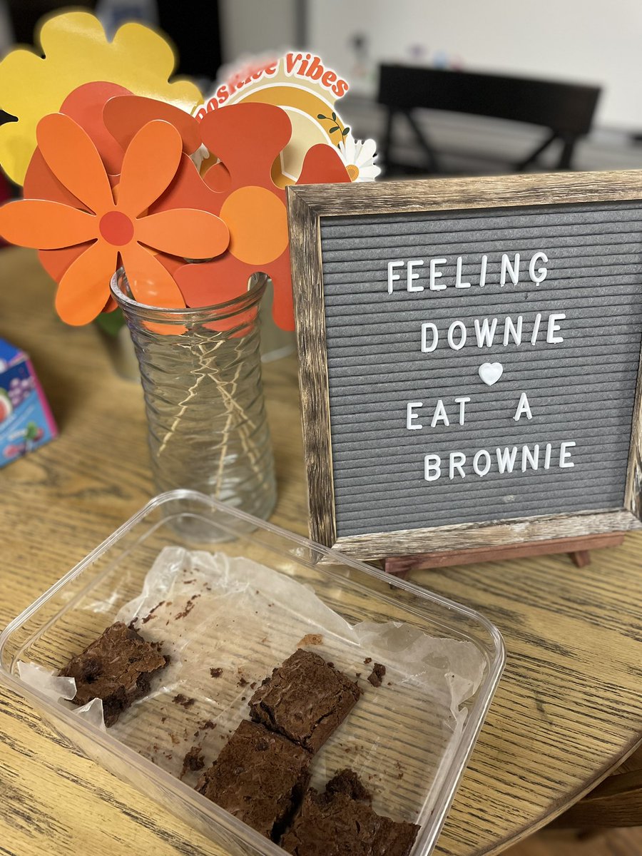 Erin Lozano tweet media