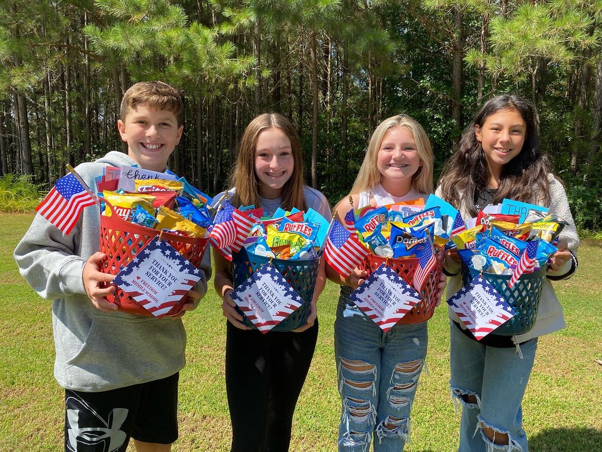 MrsLoden's tweet photo. Some of our snack baskets ready to deliver to our local first responders! ❤️🇺🇸💙 #firstresponders #thankyou #ccsdcares #middleschool #leadership @CherokeeSchools https://t.co/cUNShasskG