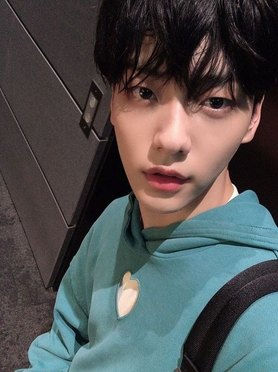 ㅤ
ㅤ       渡 — 090922.💗
           ⠀⠀
           ⠀〔good morning! say it back?〕
           ⠀