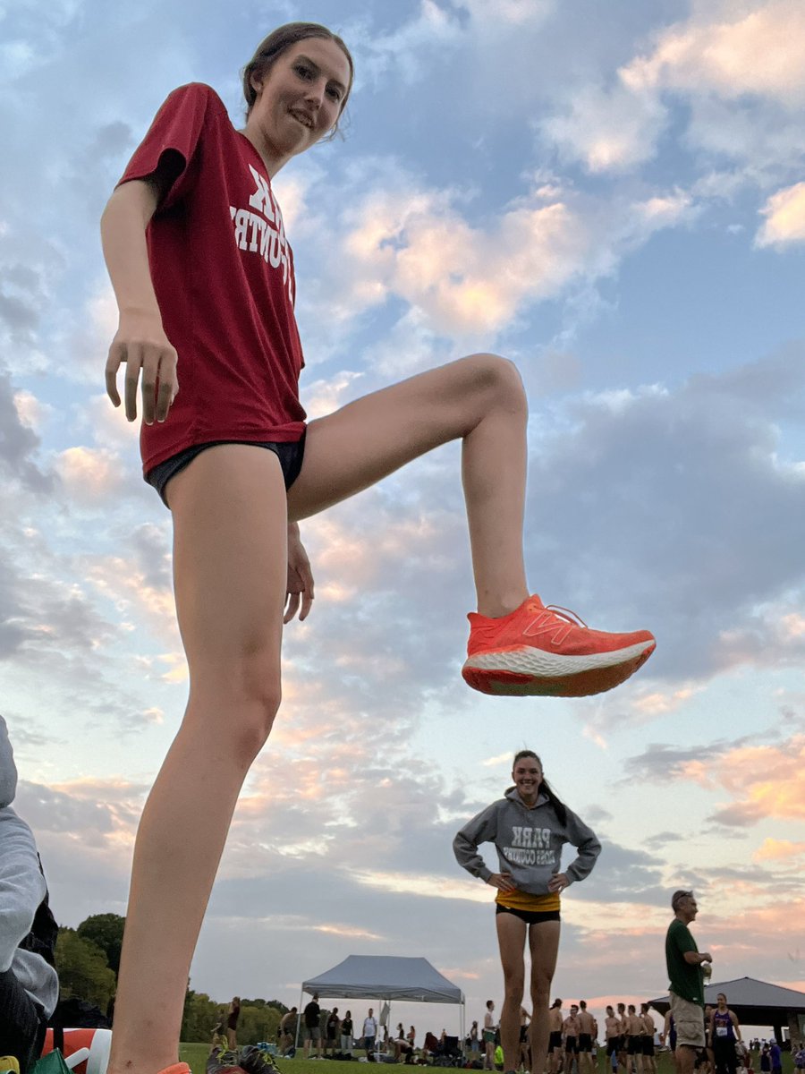 Small, but mighty! The Pirate Women having some fun after CRUSHING some competition — they take 13th overall out of 16 teams.

Keep working ladies! 👟
#ParkUSpeed💨 #ParkUStrong🏴‍☠️
