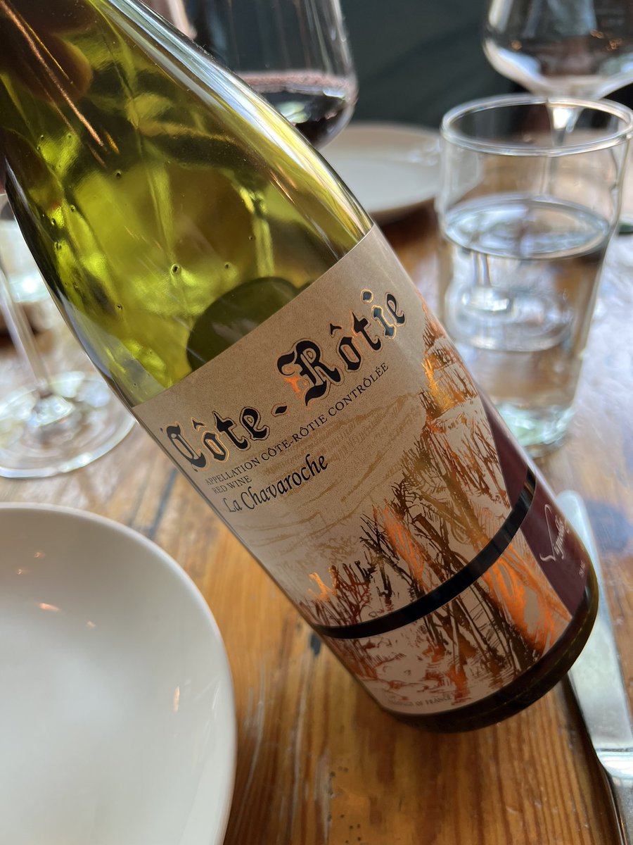 Some days you just need a play hooky wine lunch. 🤷🏻‍♀️ I don’t make the rules.