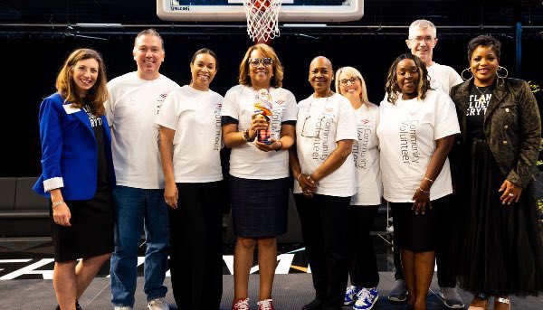 JMTBuzz's tweet photo. The Atlanta #bofavolunteers were honored with the @CVCofAtlanta 2022 Corporate Program of the Year IMPACT Award on Tuesday. We were recognized for our support of 147 community organizations with financial literacy training. https://t.co/y51a7T4ZxN
