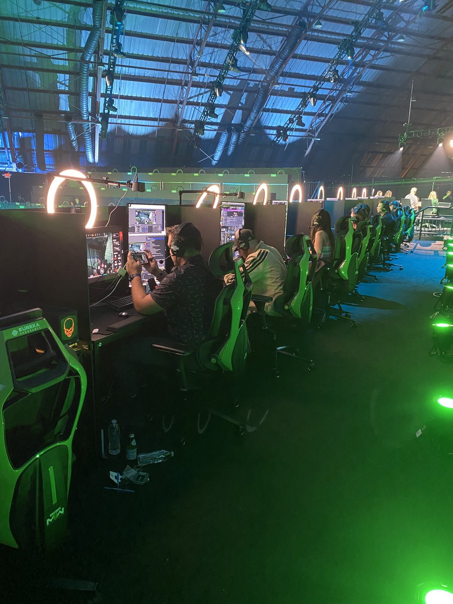 Still can’t believe I was able to be a Stream Tech at #CODNext yesterday. As a lifetime CoD fan, it was a dream come true, and I’m grateful for the opportunity.

The whole team was great and I can’t believe we were able to pull off something as amazing as this!
