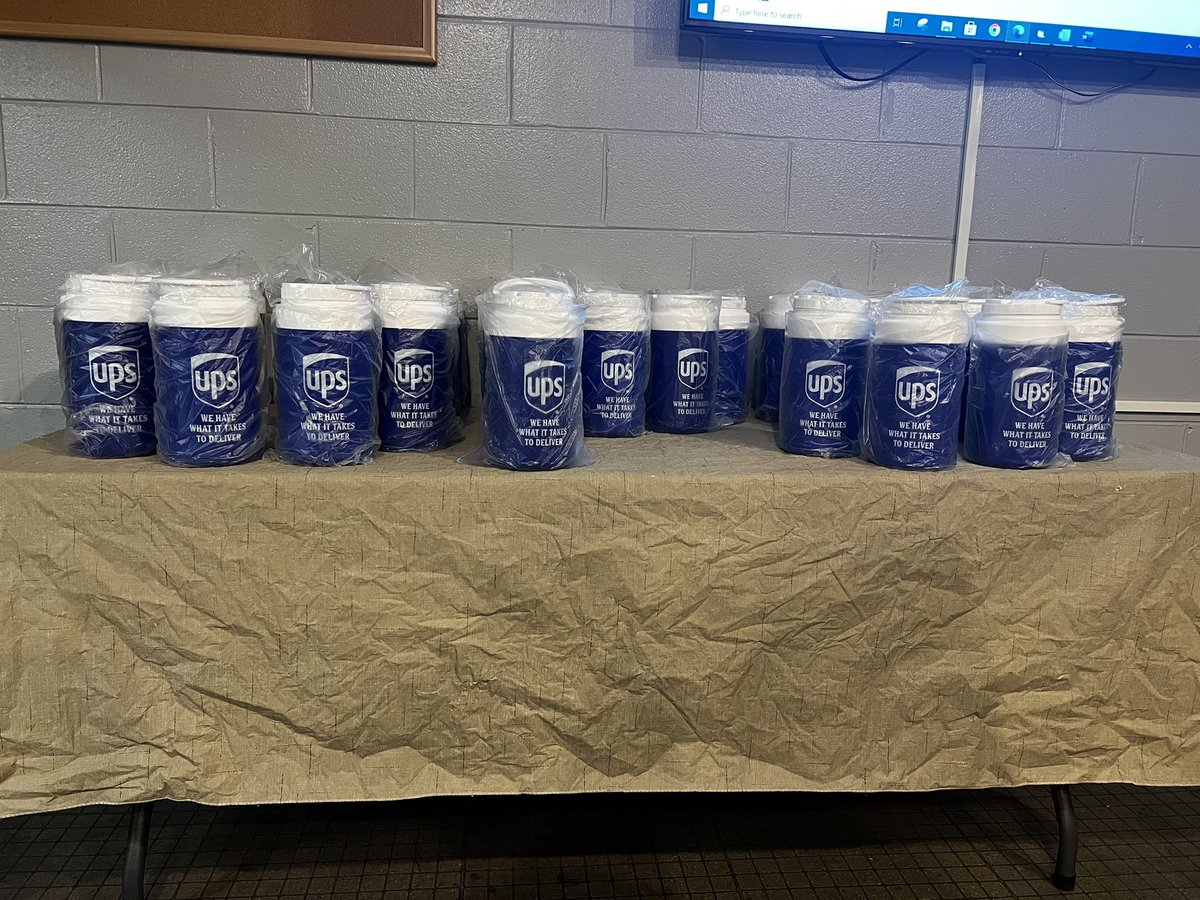 HubAlabama's tweet image. We have what it takes to deliver! #stayhydrated #upsemployees