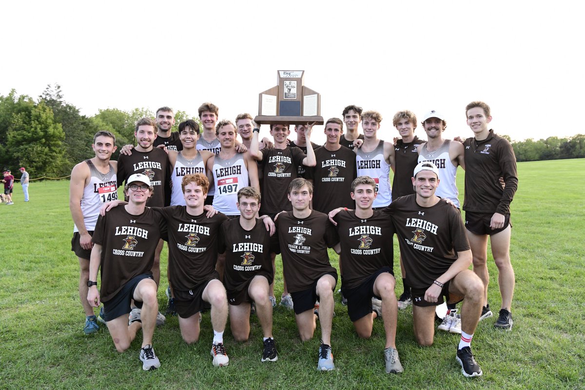 LehighSports's tweet photo. First rivalry wins of the 2022-23 school year ✅

@LehighTFXC swept Lafayette tonight to extend their respective winning streaks to 23 (@LehighMXC) and 17 straight. 

Men's: https://t.co/dvceznVOkZ
Women's: https://t.co/iIvlNwGcdC https://t.co/nSOBWVlbIu