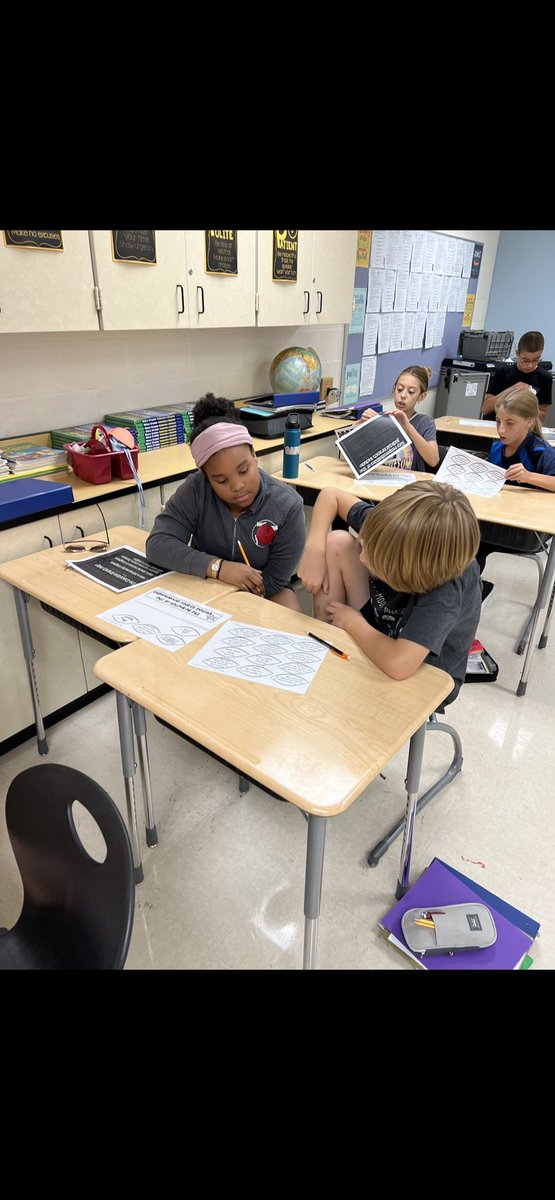 MrStarkWCS's tweet photo. In honor of Constitution Day, we collaborated with a partner &amp; read sentences on leaf images to determine which branch of government was being described. On Monday, we will make use of the leaves &amp; a 3 branches handout to create a tree. #LincolnPrideWCS https://t.co/nJJBsT8CrJ