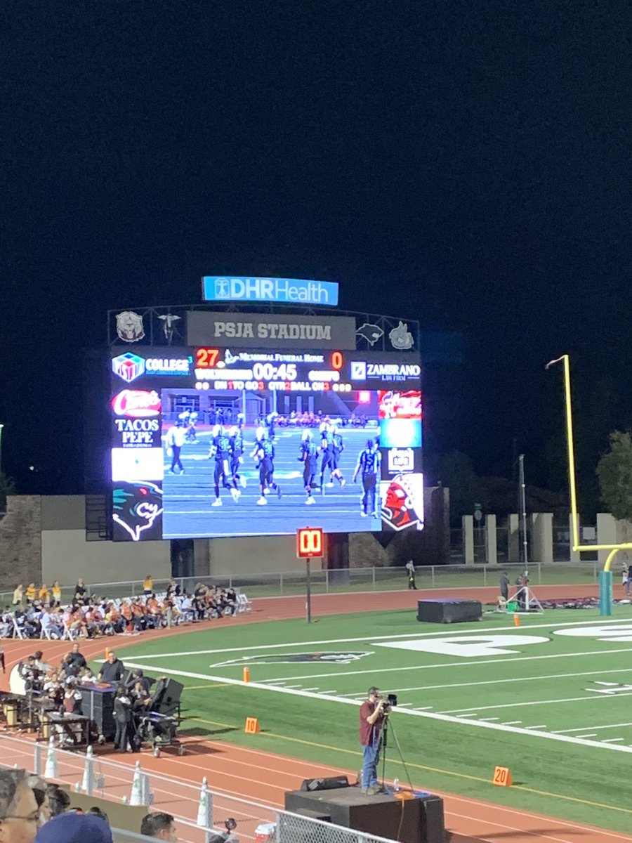 WolverineLib1's tweet photo. Gooo Wolverines!!🏈💚 https://t.co/U1MeZ1zhHr