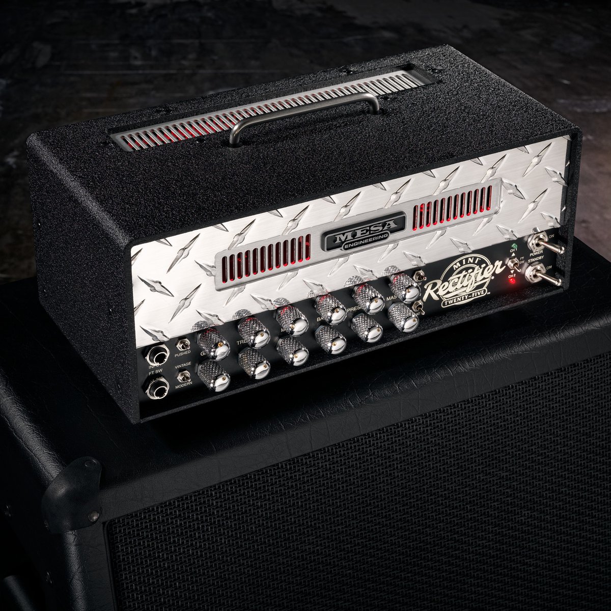 MesaBoogie's tweet image. What's your go to MESA amp for weekend jams? Our Mini Rectifier 25 is a great grab &amp;amp; go head - compact in size, big in tone!

Happy playing!

#MesaBoogie #MiniRectifier25
