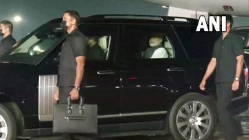 PolitiCrooks's tweet photo. #SaturdaySanity.. Owing to public criticism.. on his return from the SCO meet in Uzbekistan.. @NarendraModi decided to sit in the backseat of his car... BUT.. he didnt forget to turn the disco lights on himself.. for Cameraman Raju... https://t.co/h3Y1ukrDV2