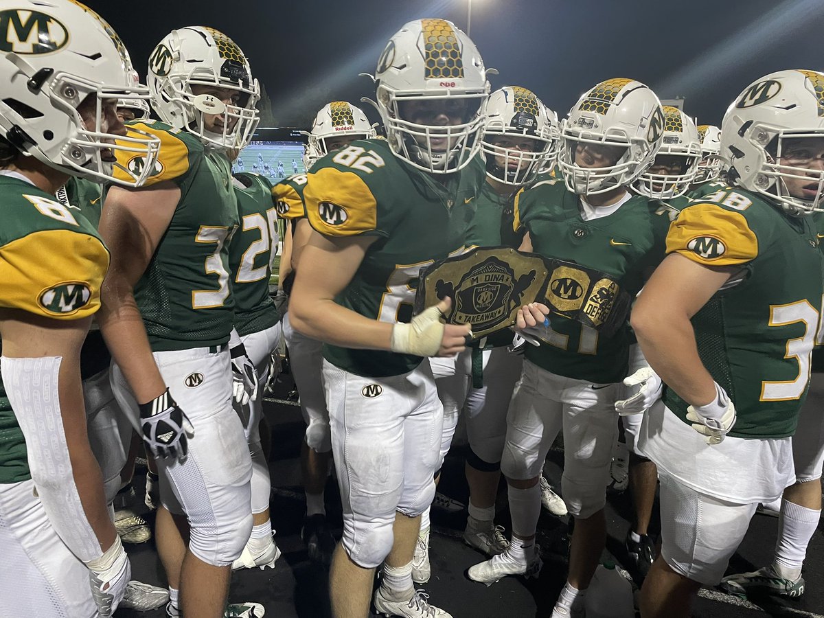 .<a href="/medinaathletics/">Medina Athletics</a> <a href="/MedinaFootball_/">Medina Football</a> has a turnover belt. Senior DL Jacob Nunn with the fumble recovery and setting up Medina deep in Strongsville territory. // 📸 <a href="/KevanInSevan/">Kevan Arnold</a>