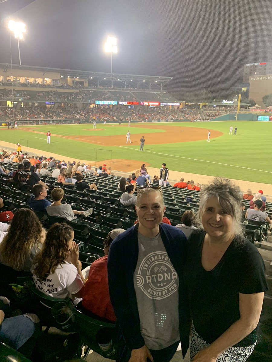 sherylrockin's tweet photo. Having the BEST time #AtTheVic #BaseBall @RTDNA #RTDNA22 @katied8767 https://t.co/xcYYNkHeWZ