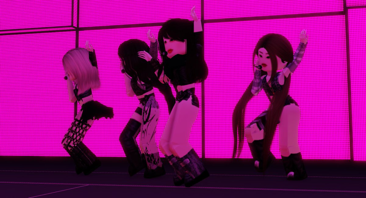 sweetenerevents's tweet photo. @rblxsweetpink “BORN PINK” SHOWCASE https://t.co/f0GbqLgc3e