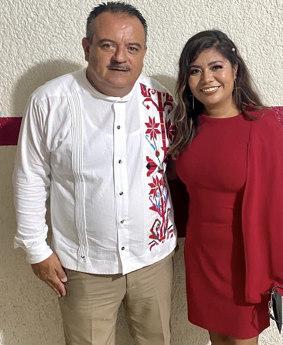 IlseMNolasco's tweet photo. Un honor haber acompañado a mi amigo el presidente municipal  Marcelo Santos Meneses y a su honorable Cabildo de San Juan Bautista Valle Nacional a la ceremonia del grito de Independencia. https://t.co/L3OlG30vb3