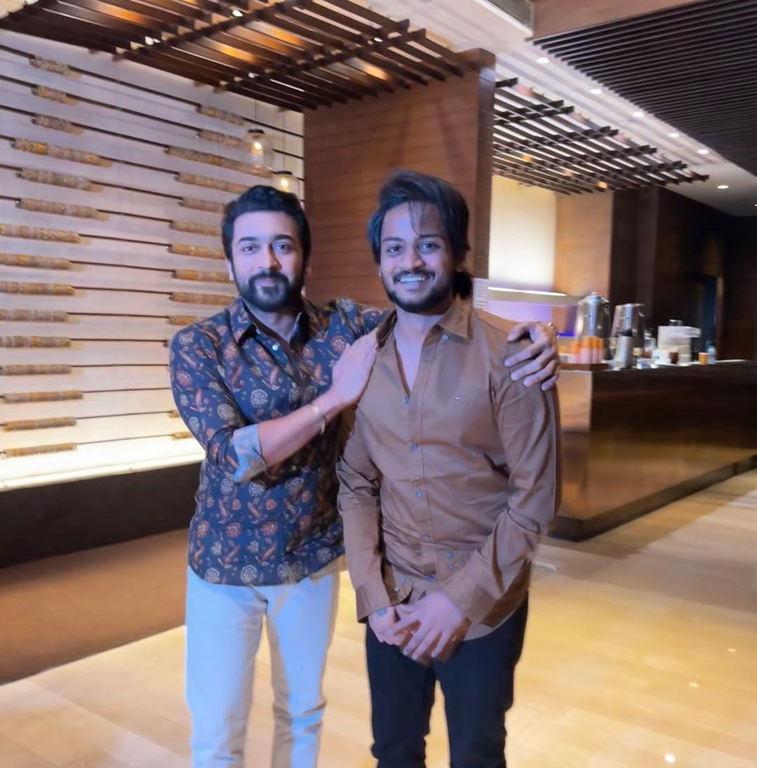 singamgroupissf's tweet photo. • Wishing Happy birthday to our No.1 Celebrity fan of @Suriya_offl na #Shannu bro on behalf of all #AnbaanaFans 🎉

#HappyBirthdayShannu
#EtharkkumThunindhavan
#VaadiVaasal https://t.co/euNKgr9Cwz