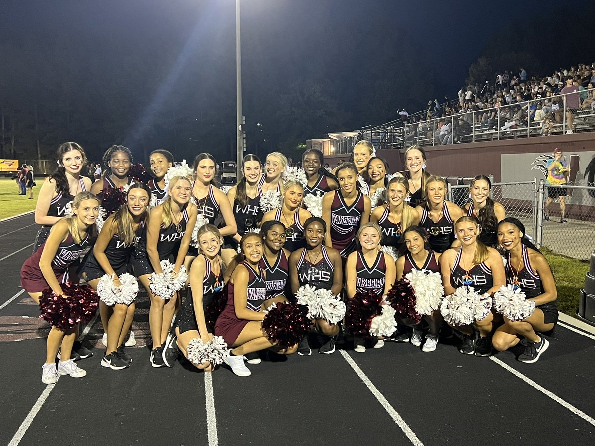 wakefield_cheer's tweet photo. Great halftime performance with the dance team! https://t.co/M9D8MQzHAM