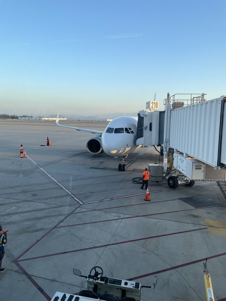 Melimel540's tweet image. see you soon denver 🥰 #5280love #BroncosCountry