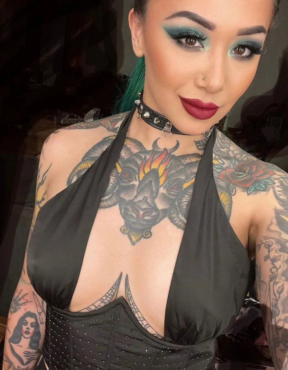 WWE:NSFW on Twitter: "SHOTZI BLACKHEART 💚💣"