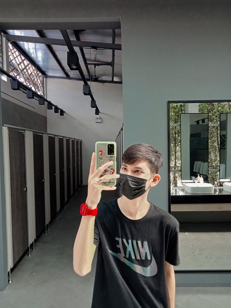 Tan24711441's tweet photo. เอ๊!!!!!ข้างหลังคืออะไร5555 https://t.co/MfQ149QBy4