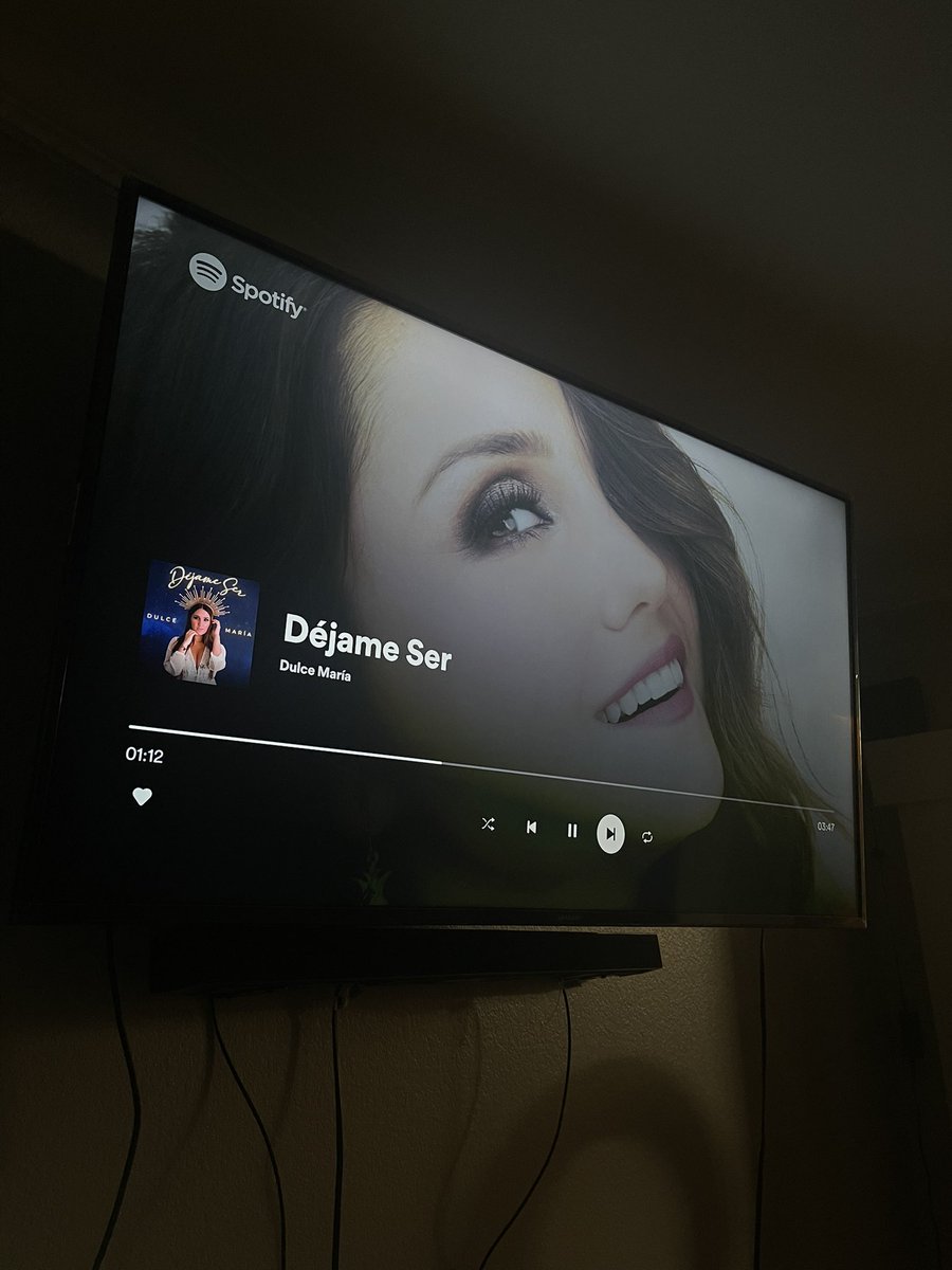 itsjustJanC's tweet photo. @DulceMaria Una canción magica!!! #DejameSer https://t.co/Hz13Gqg4N6