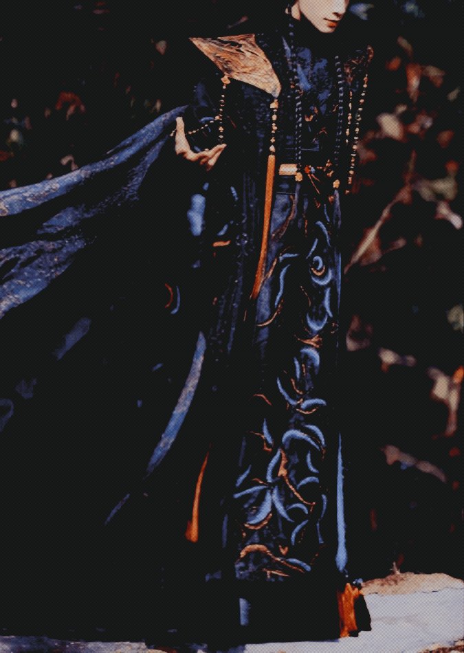 ⠀

     darkened wings, muted splendor; 
         the 𝐃𝐀𝐈 𝐓𝐄𝐍𝐆𝐔 has arrived.
       
                    #theteyvatball

⠀