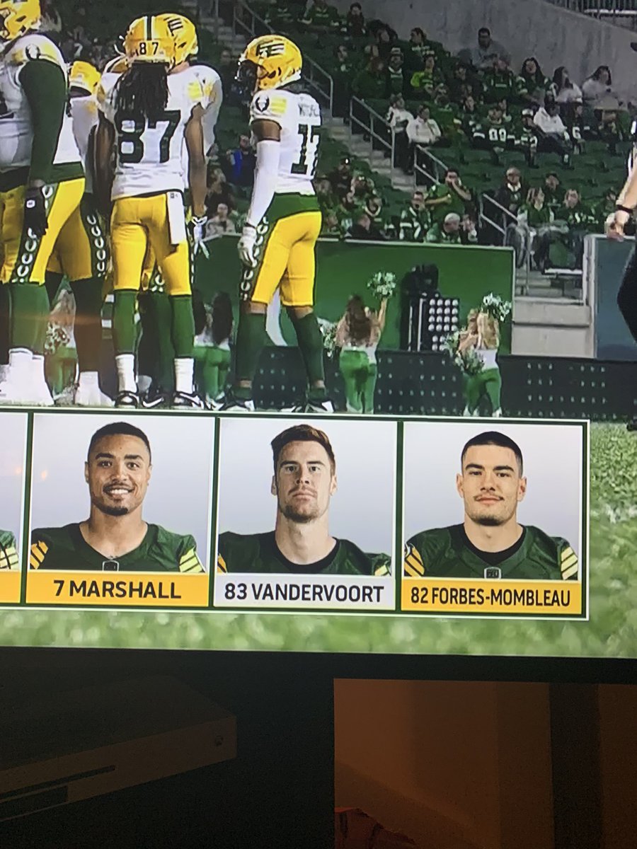 LianeVandervoo1's tweet photo. Guess who is screaming and cheering the loudest tonight!!Go Danny Van #83 #antlerup https://t.co/Ksi4erAO4E