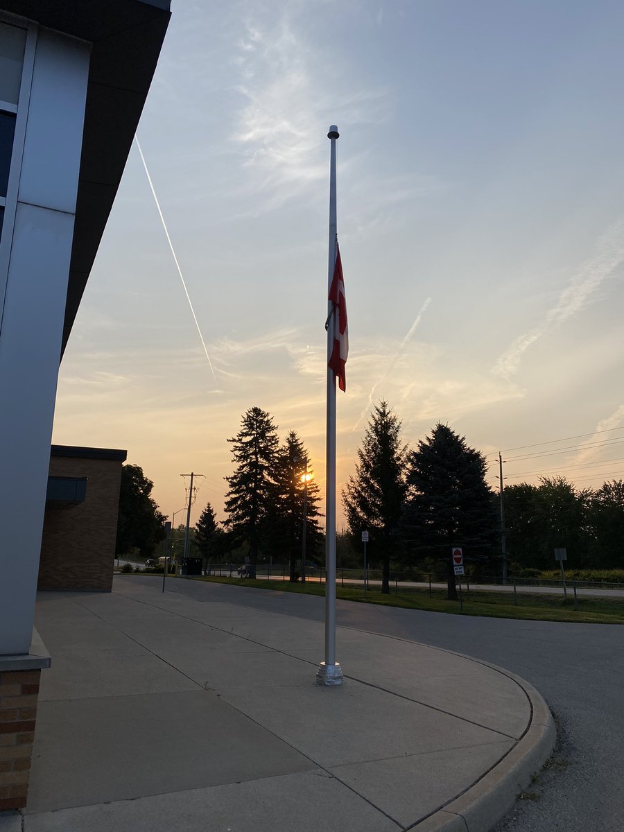 A beautiful morning to arrive at school today. <a href="/centennialtvdsb/">@CentennialTVDSB</a>